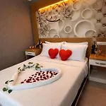 Anita Noch 4*