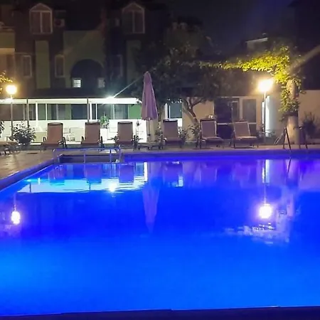 Anita Noch Kemer